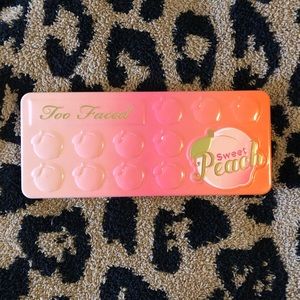New Too Faced Sweet Peach palette